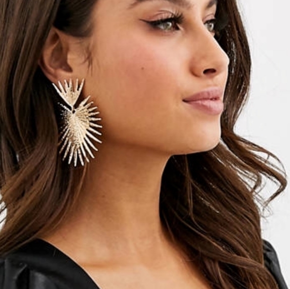 THE THRONE EARRINGS by Shashi x Revolve x Anthro - Picture 4 of 7